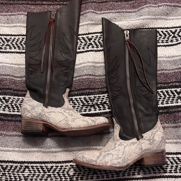 FREEBIRD BY STEVEN WHISPER BOOTS IN BLACK/WHITE snake 10 M free bird FB - Picture 4 of 5
